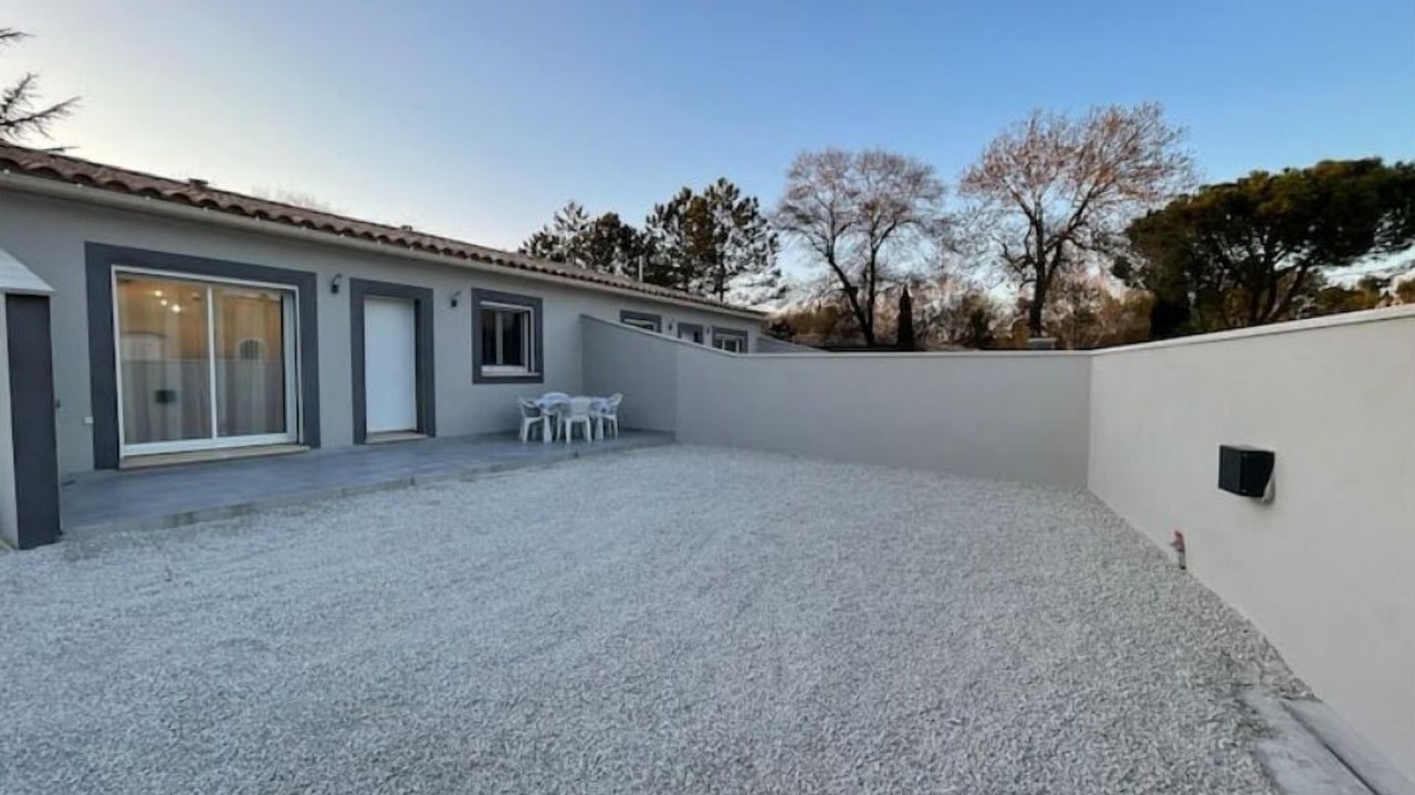Photo of Patio Balcony in Sorgues