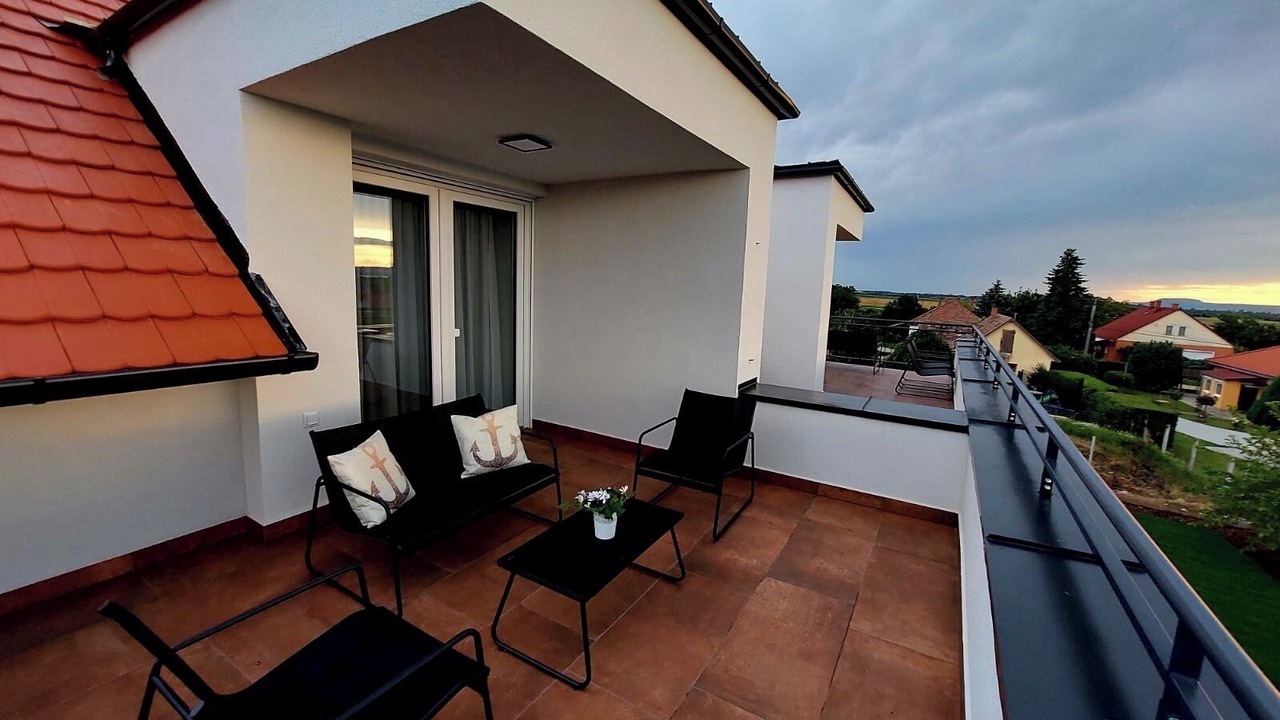 Photo of Patio Balcony in Balatonszarszo