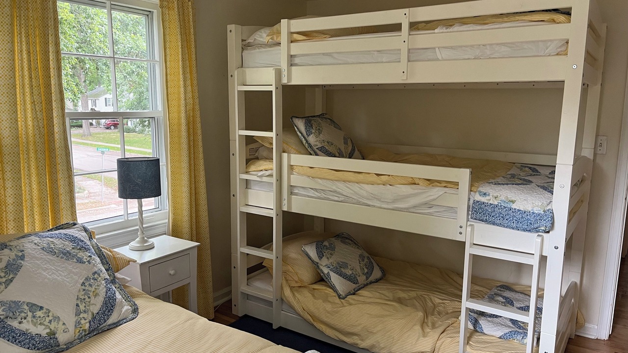 Photo of Bedroom in Ypsilanti
