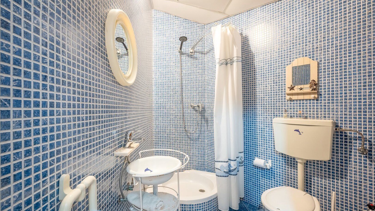 Photo of Bathroom in Arruda dos Vinhos