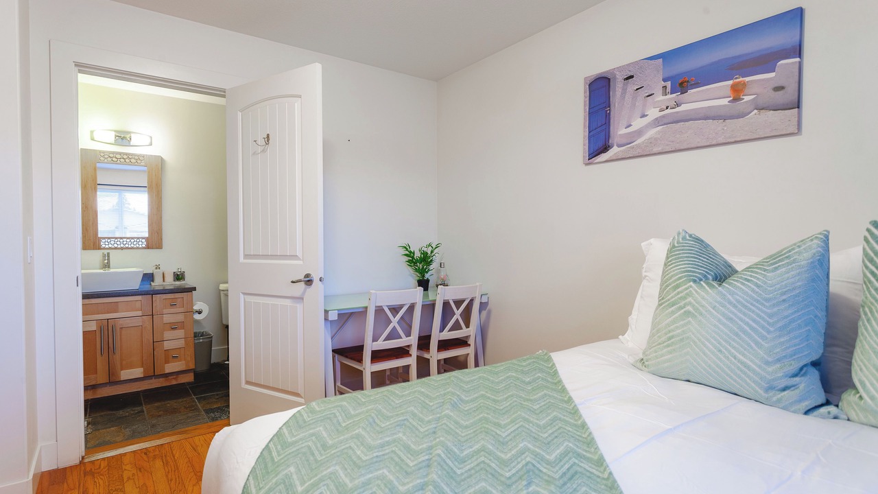 Photo of Bedroom in South Pandosy