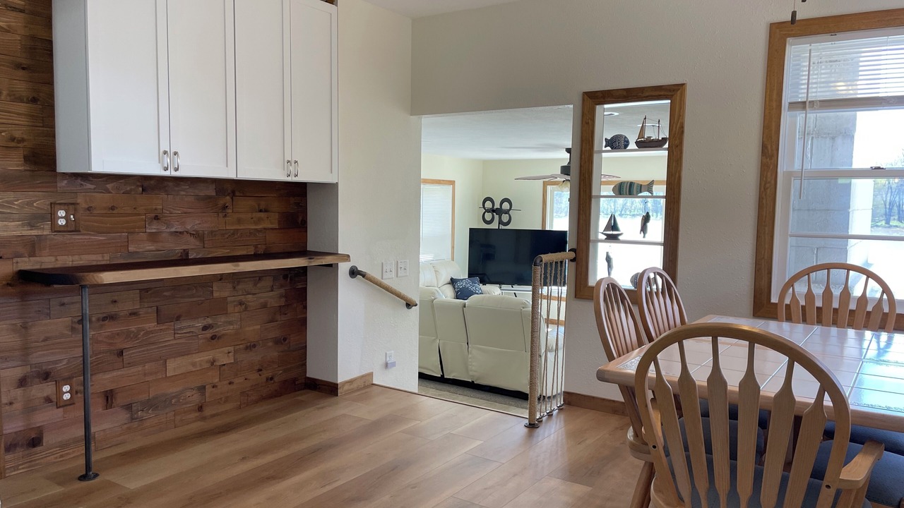 Photo of Livingroom in Edgerton