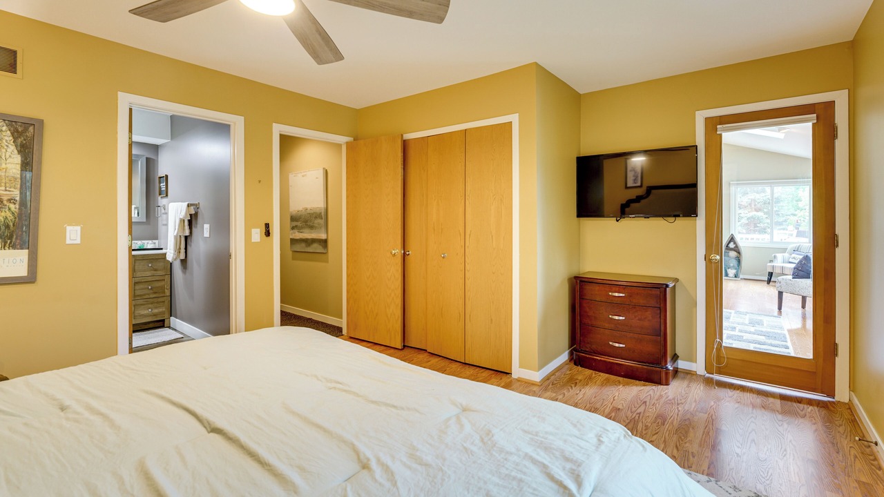 Photo of Bedroom in Commerce Township