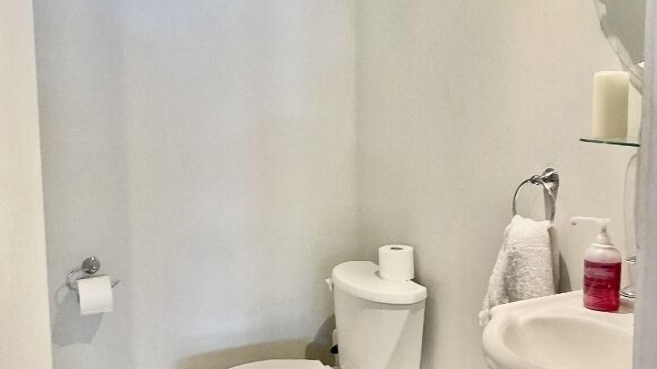Photo of Bathroom in Grand River South