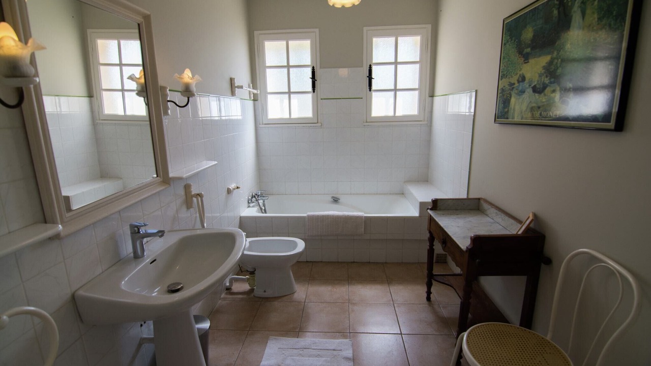Photo of Bathroom in Campagnan