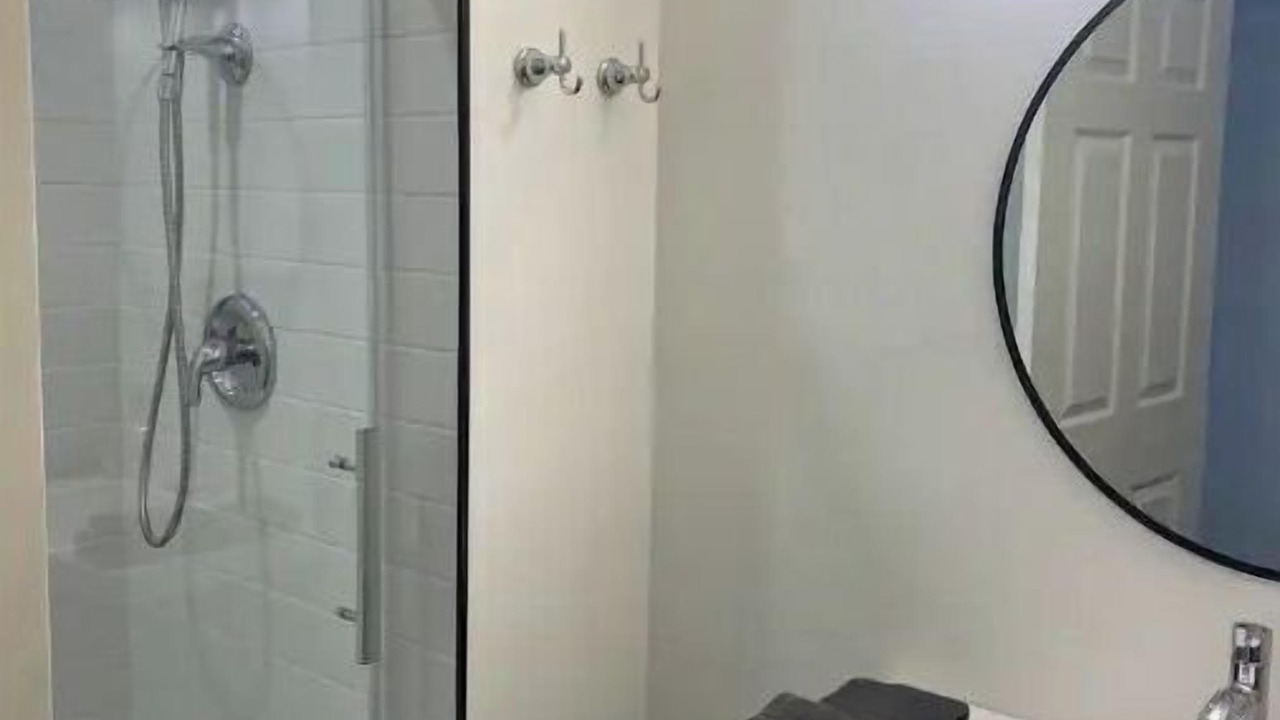 Photo of Bathroom in Okanagan-Similkameen