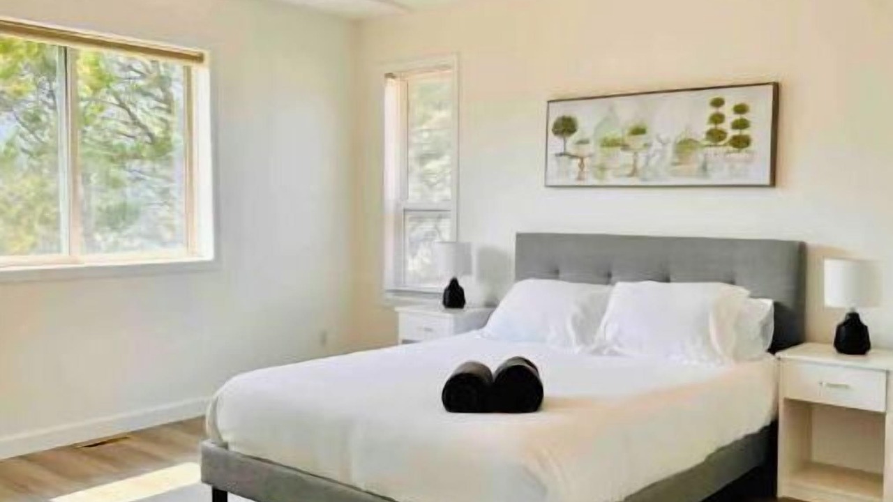 Photo of Bedroom in Okanagan-Similkameen
