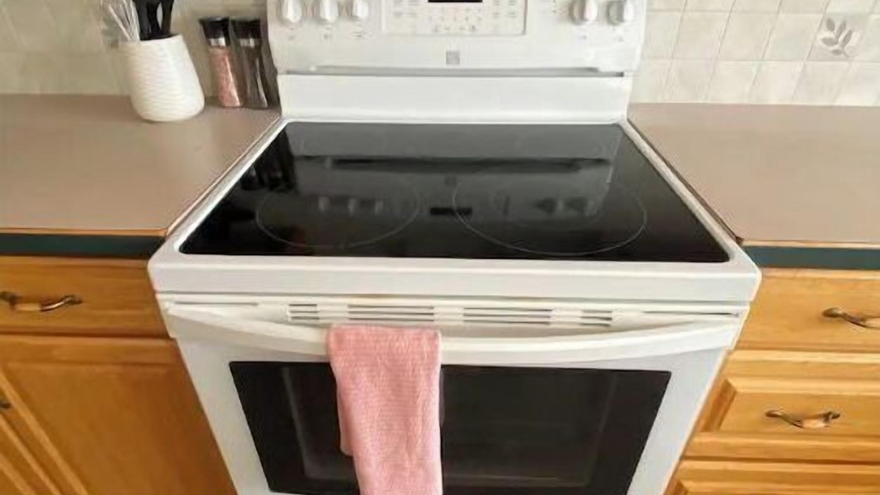 Photo of Kitchen in Okanagan-Similkameen