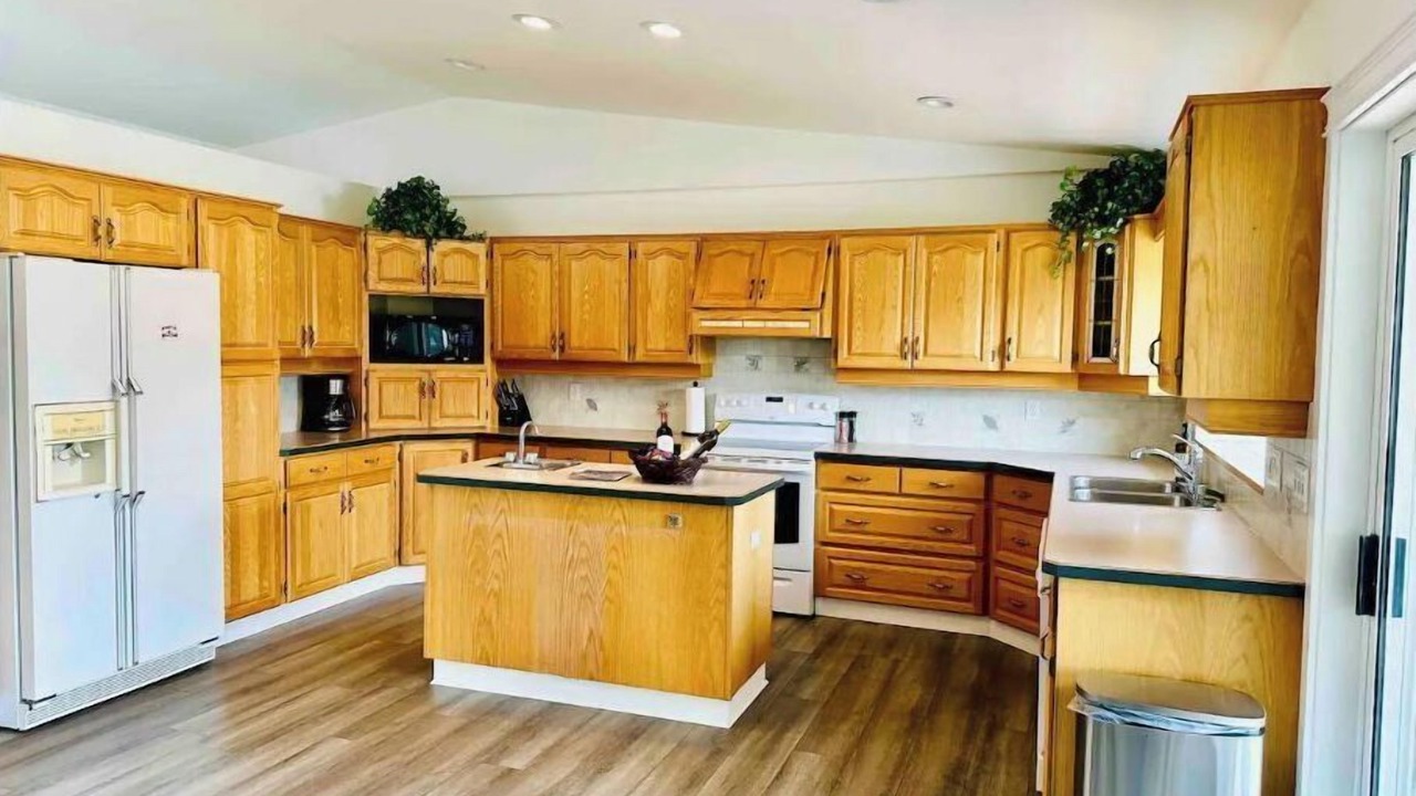 Photo of Kitchen in Okanagan-Similkameen