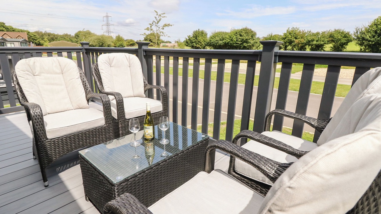 Photo of Patio Balcony in Woodfalls