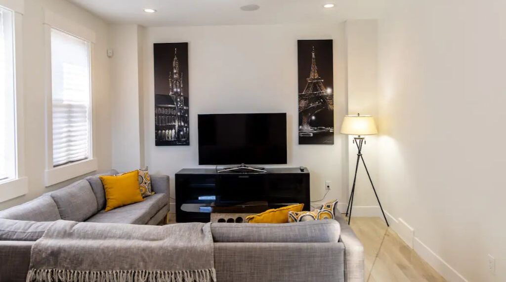 Photo of Livingroom in Tuxedo Park