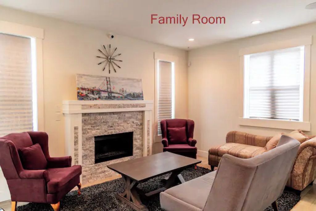 Photo of Livingroom in Tuxedo Park