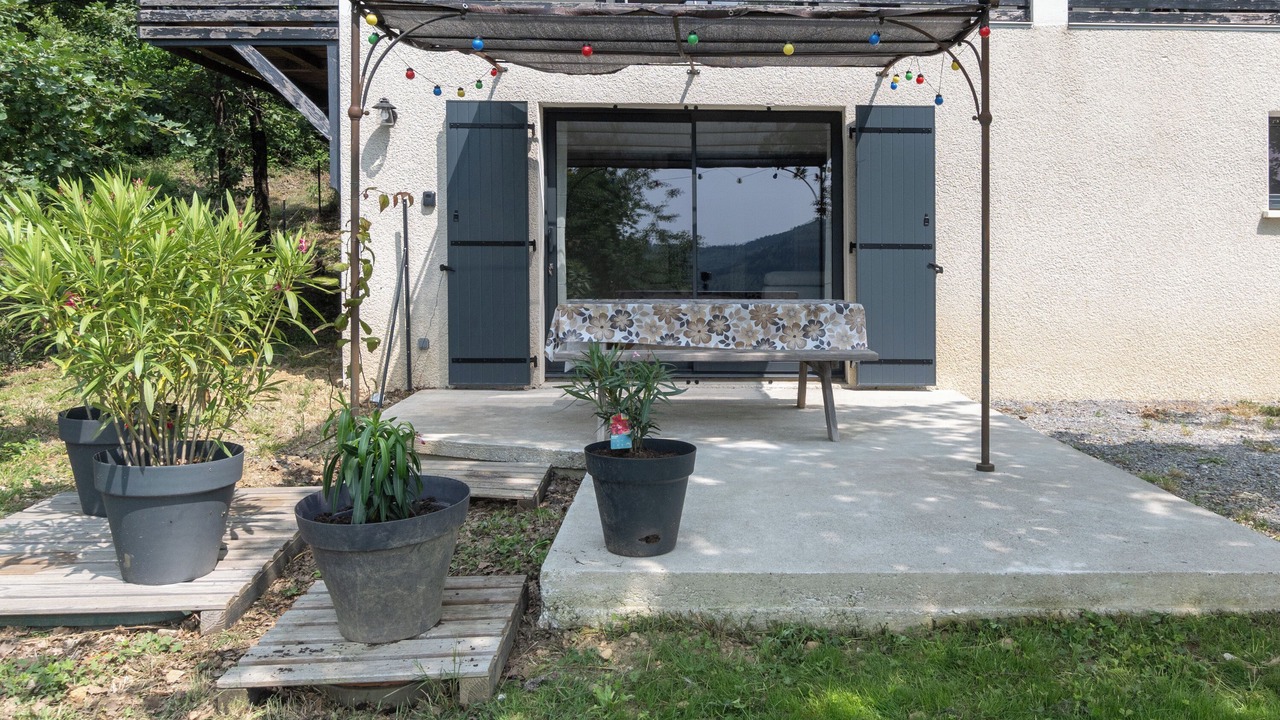 Photo of Patio Balcony in Vesseaux