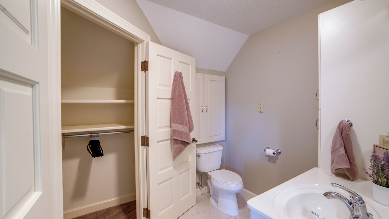 Photo of Bathroom in Horton