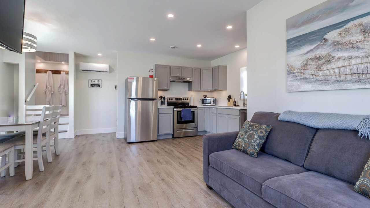Photo of Livingroom in Bay View
