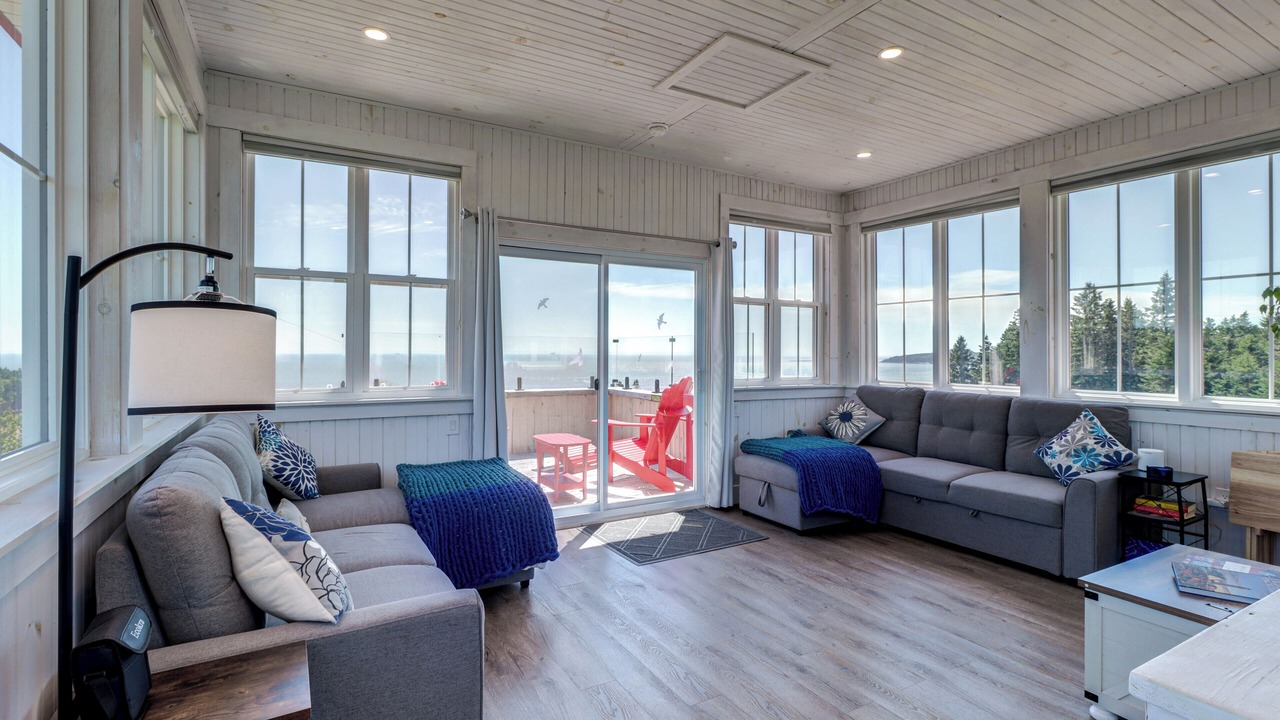 Photo of Livingroom in Bay View