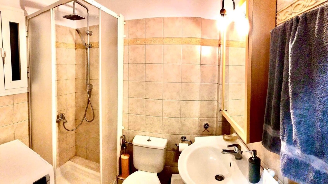 Photo of Bathroom in Volos City Centre