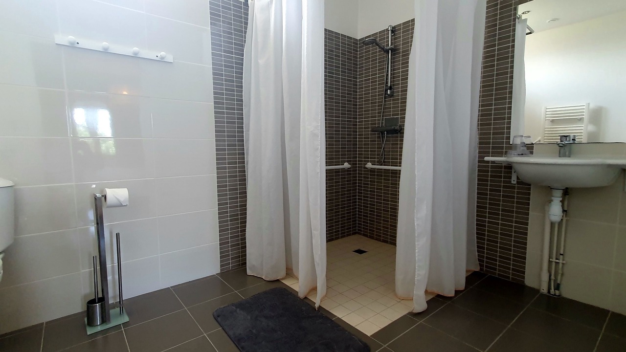 Photo of Bathroom in Montsurvent