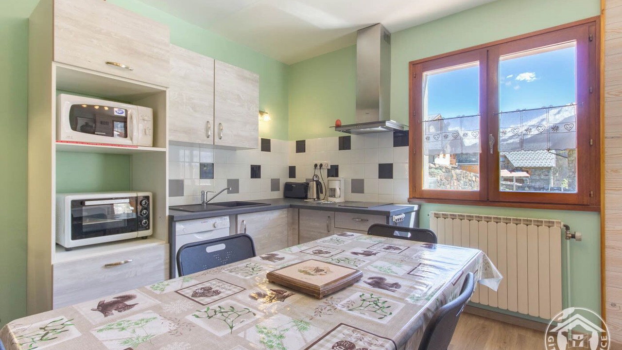 Photo of Kitchen in Praranger