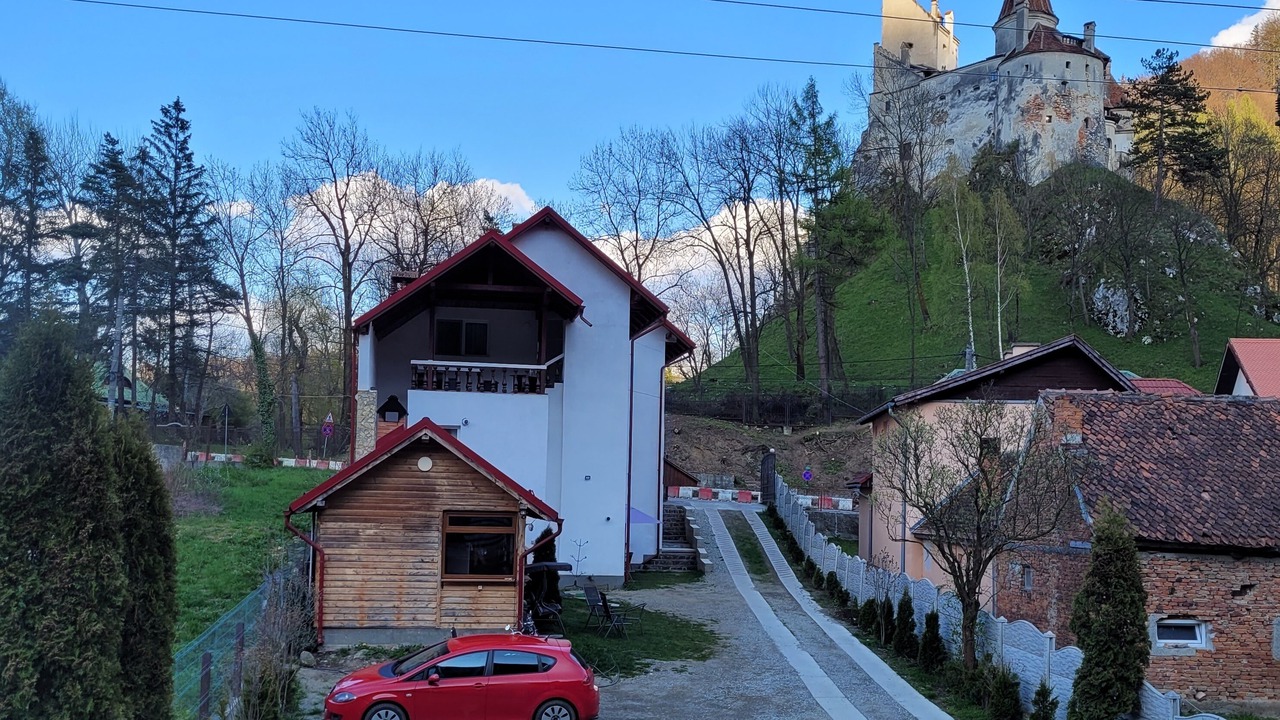 Photo of Outdoor in Bran