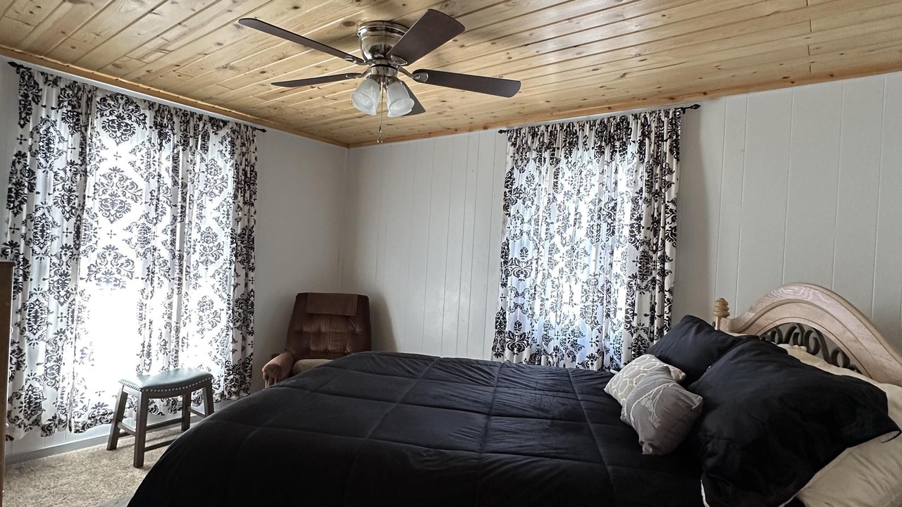 Photo of Bedroom in Grand Marais