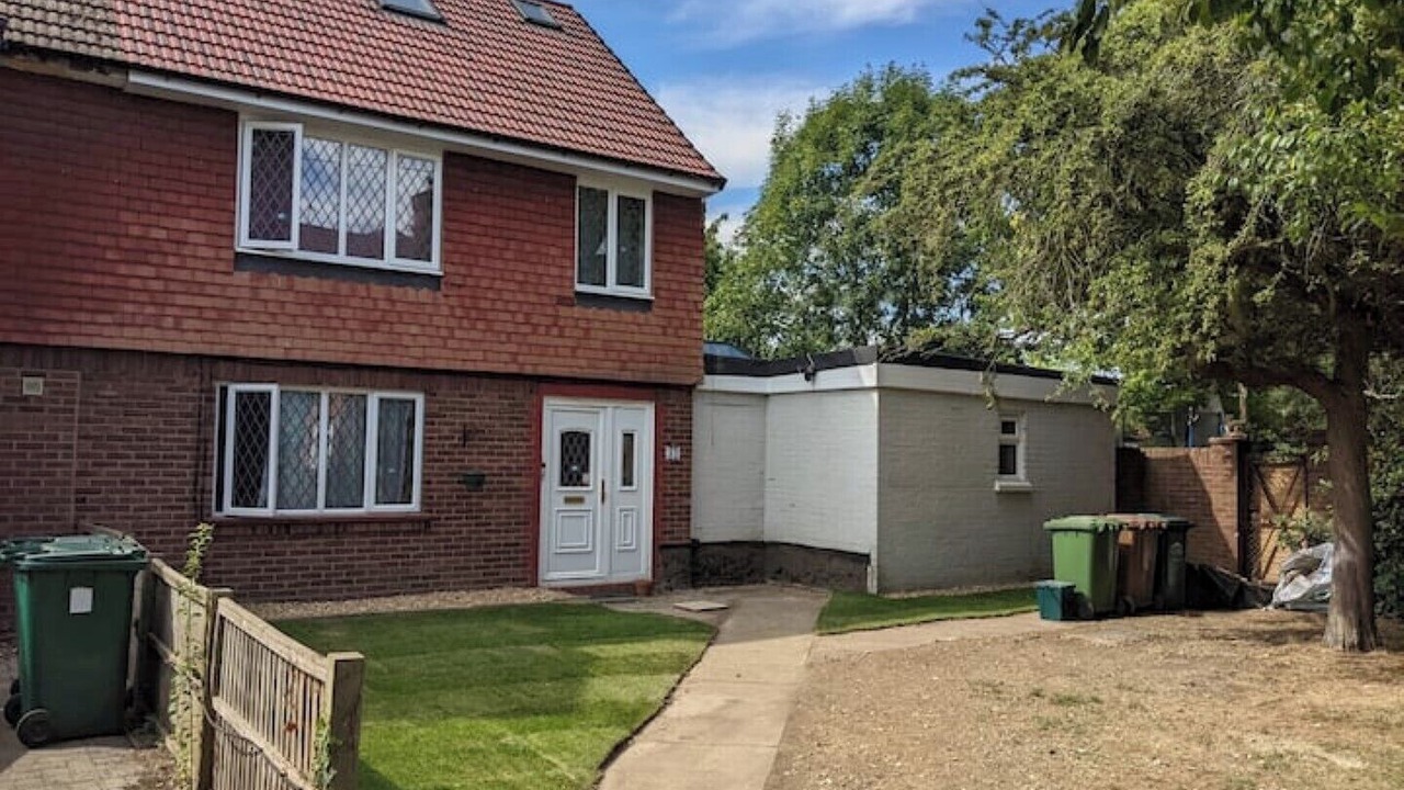 Photo of Outdoor in Ashford