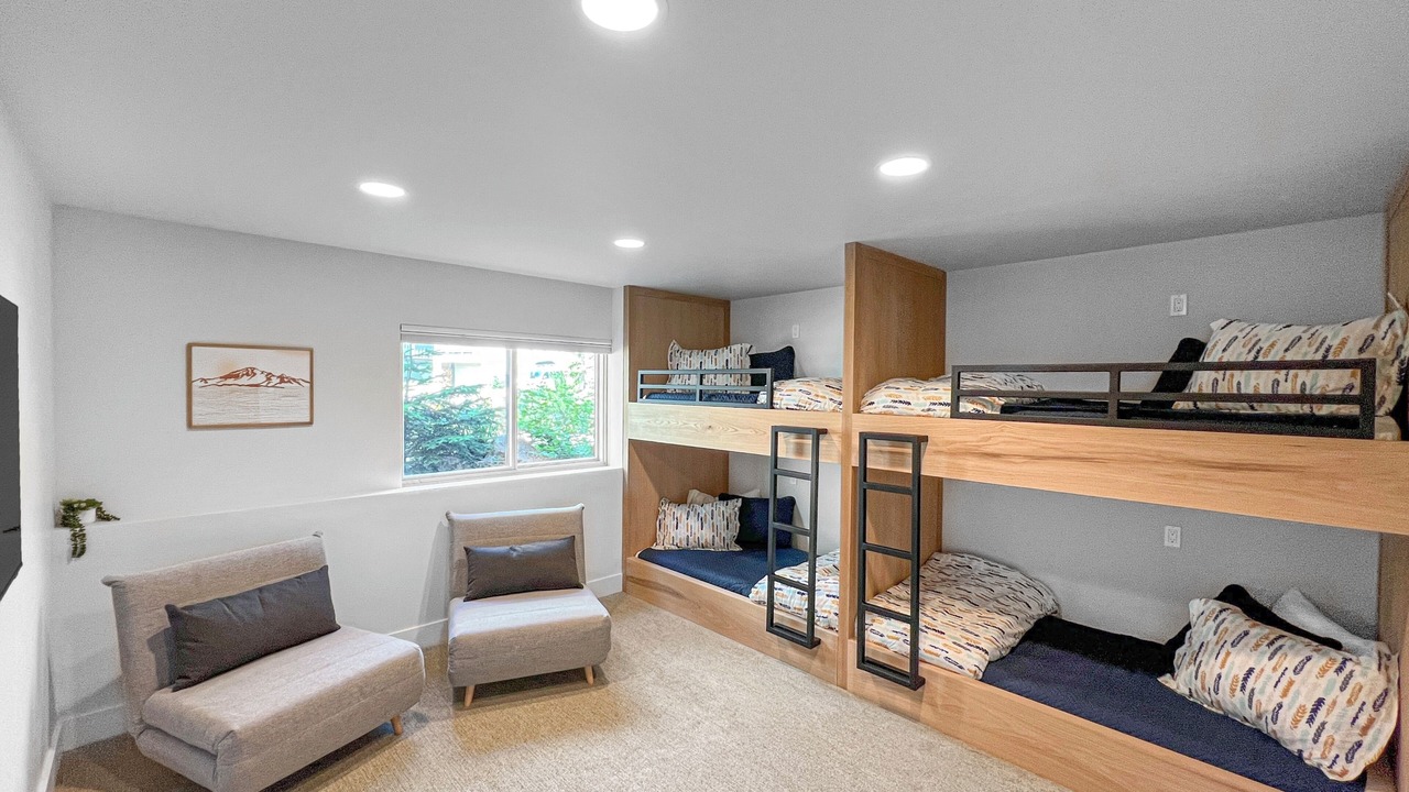Photo of Bedroom in Snoqualmie Pass