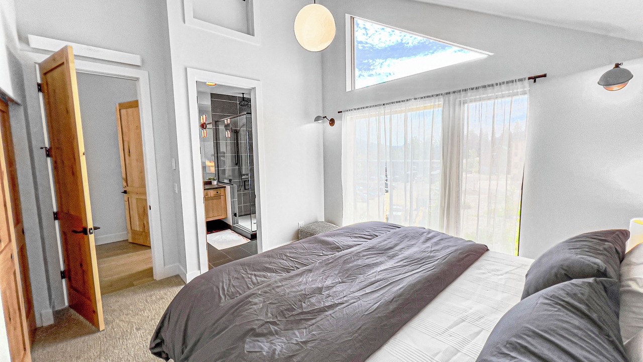 Photo of Bedroom in Snoqualmie Pass