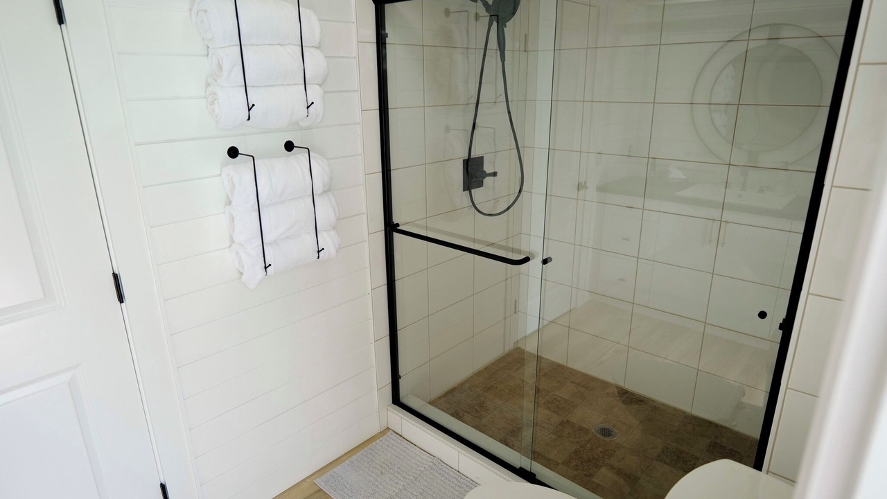 Photo of Bathroom in Venice Gardens