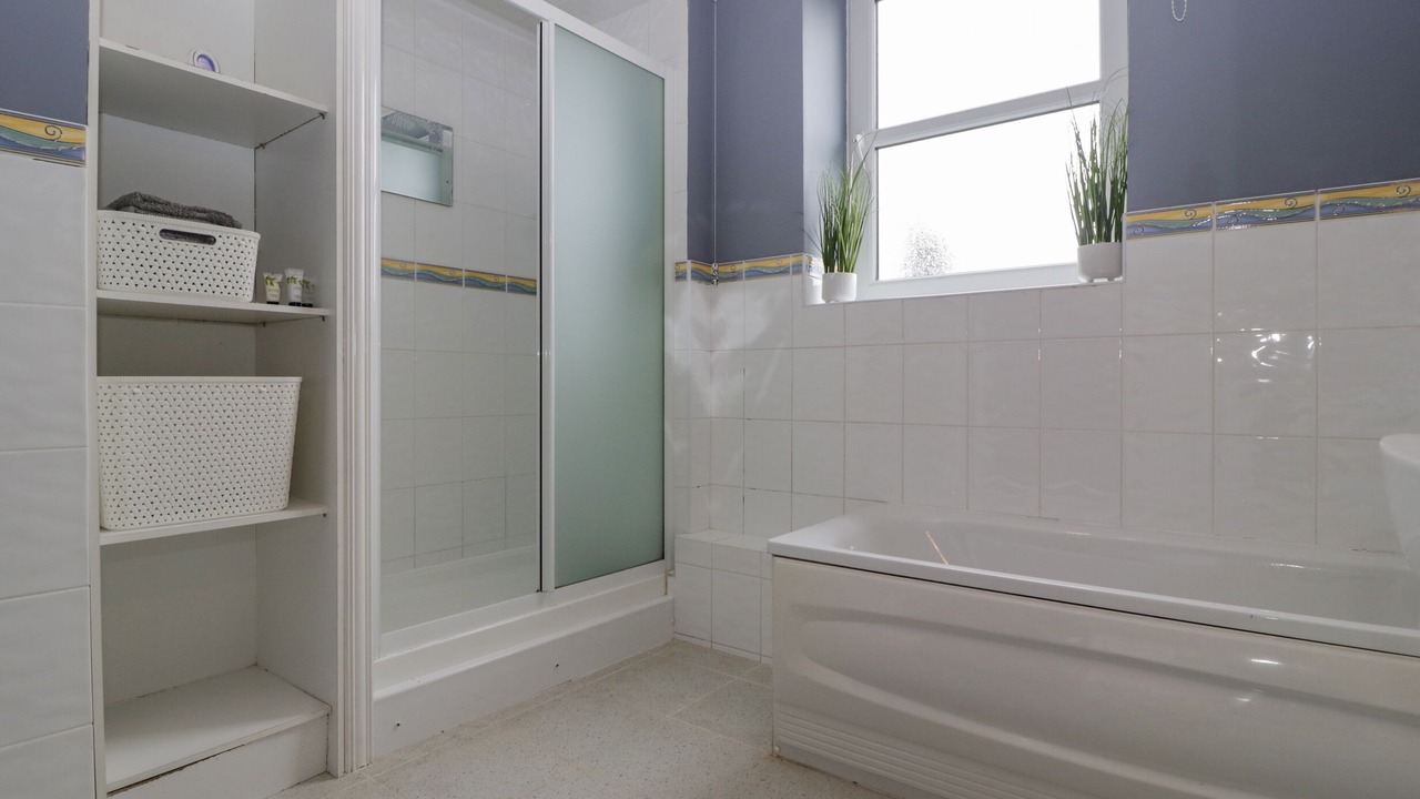 Photo of Bathroom in Yorkley