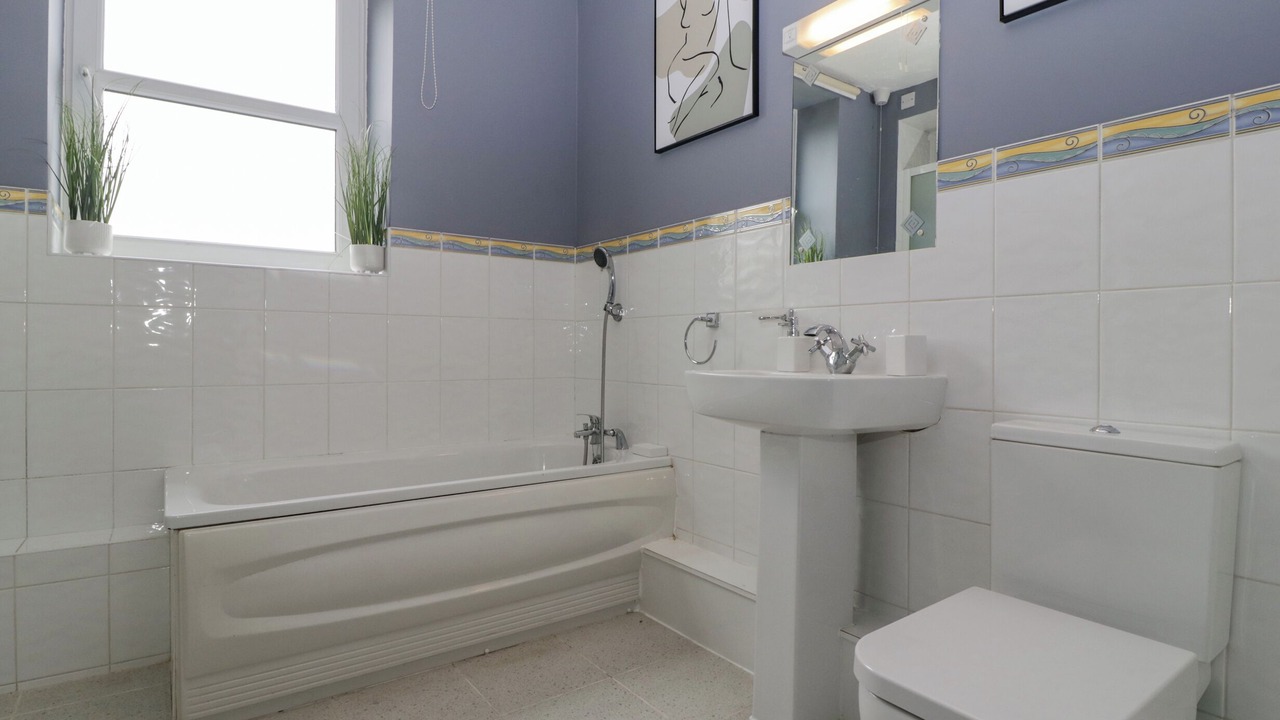 Photo of Bathroom in Yorkley