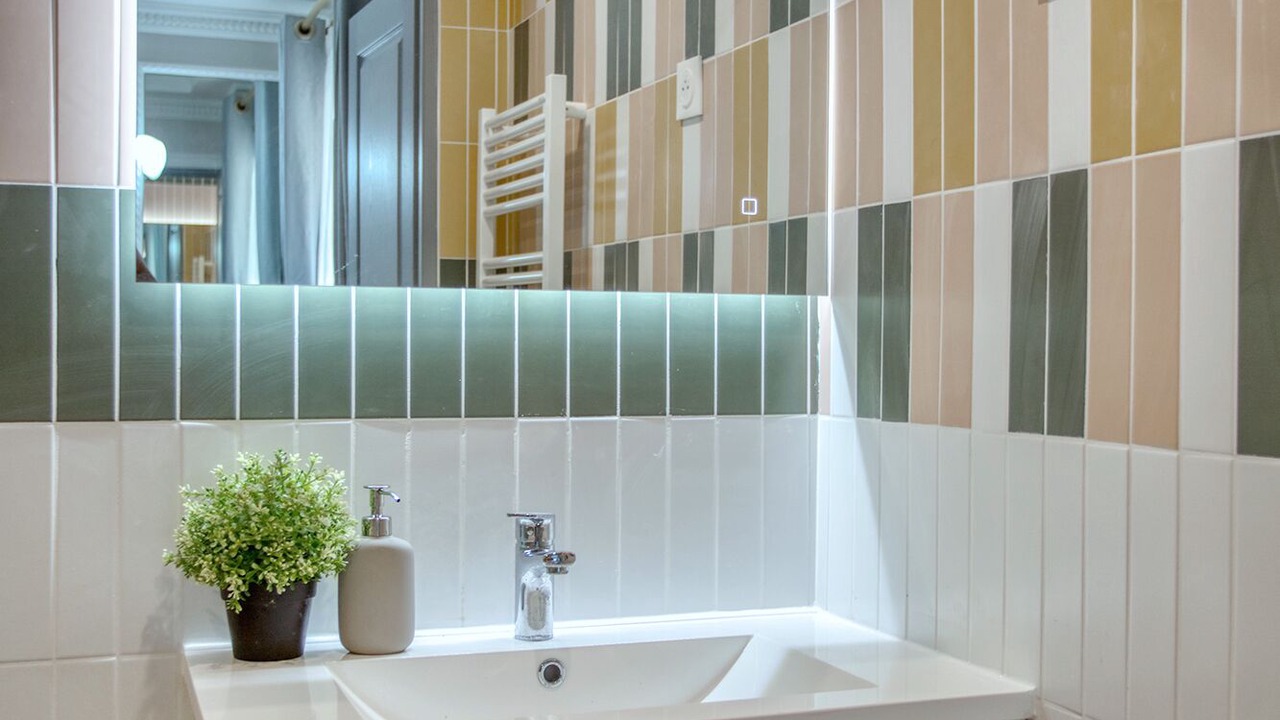 Photo of Bathroom in 11th Arrondissement