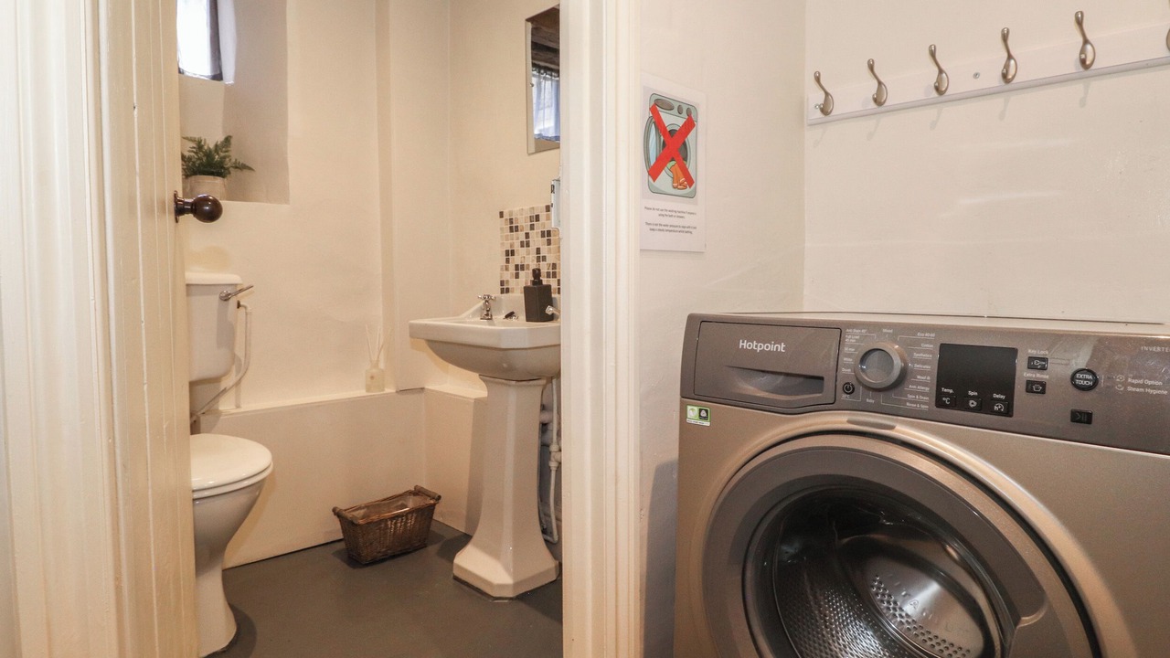 Photo of Bathroom in Cark