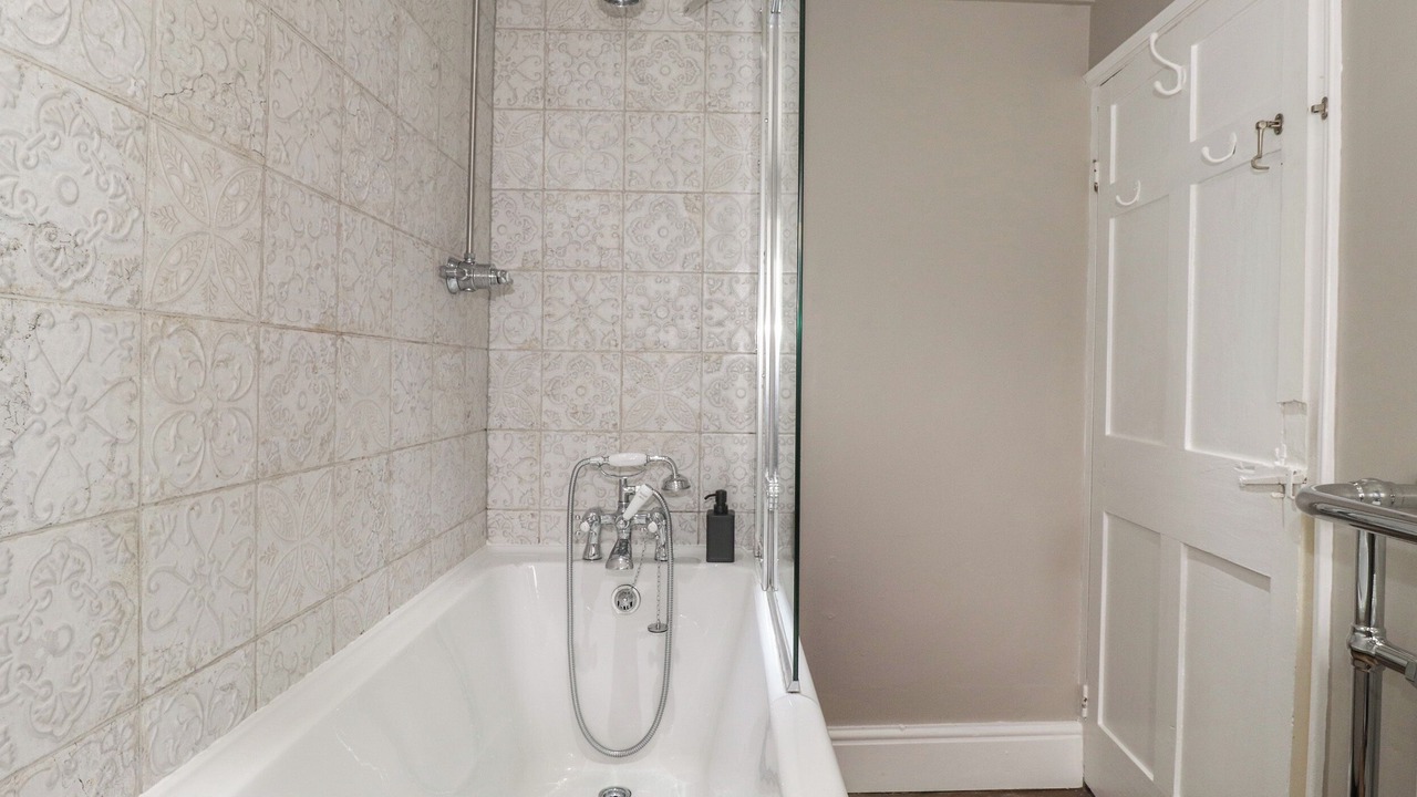 Photo of Bathroom in Cark