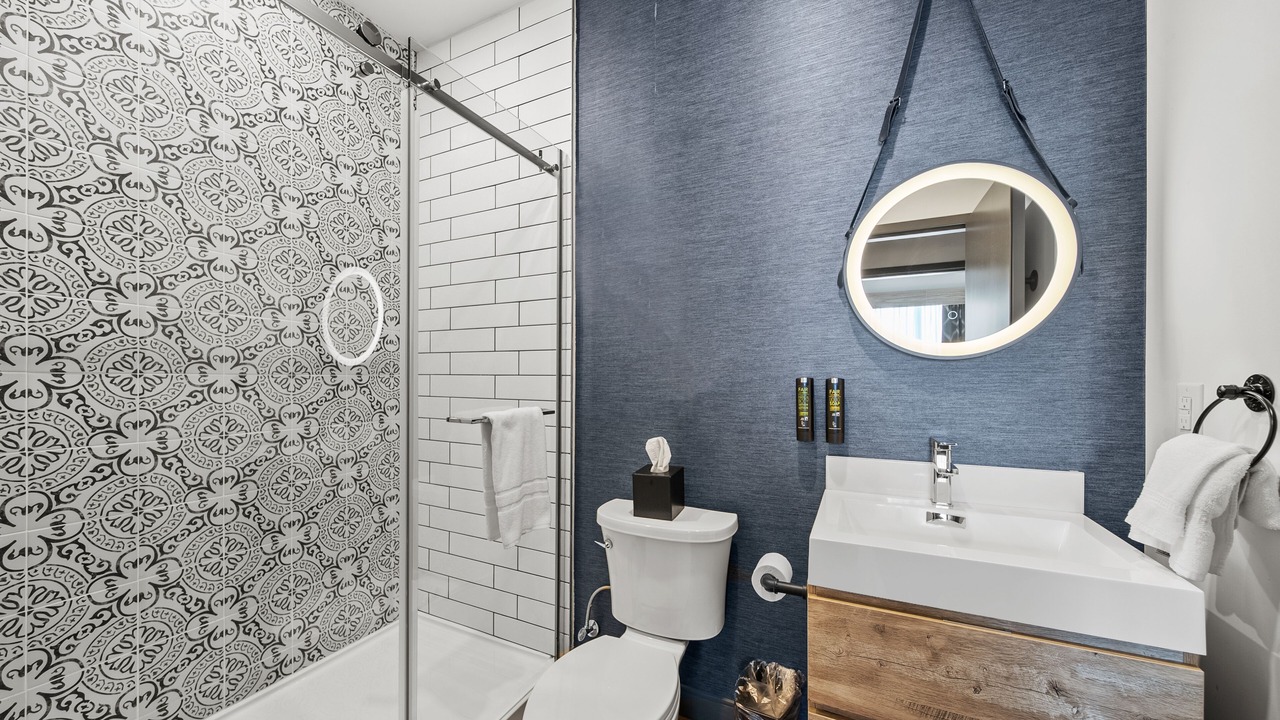 Photo of Bathroom in Niagara Falls
