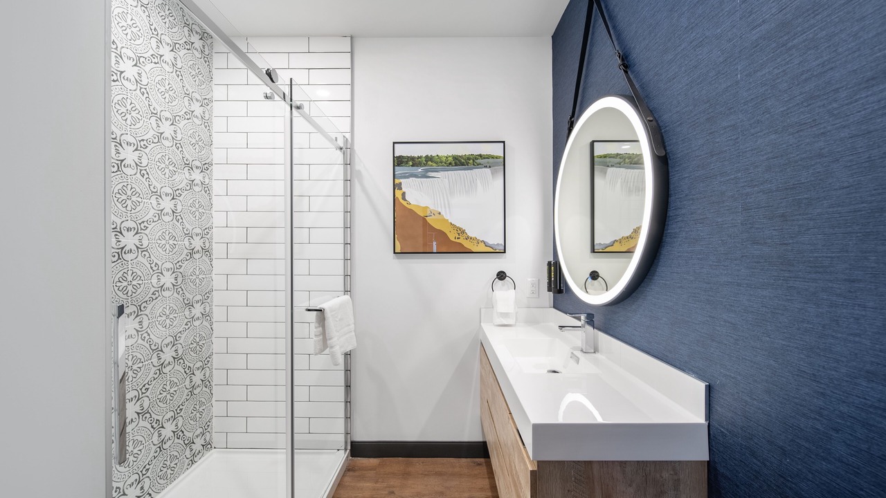 Photo of Bathroom in Niagara Falls