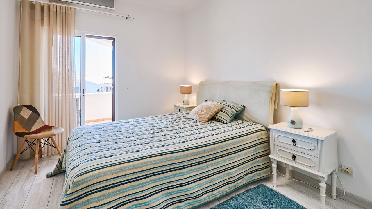 Photo of Bedroom in Alporchinhos
