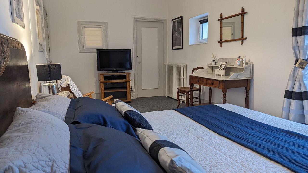 Photo of Bedroom in La Neuville-sur-Essonne