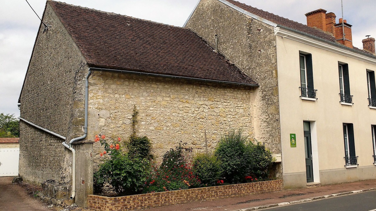 Photo of Outdoor in La Neuville-sur-Essonne