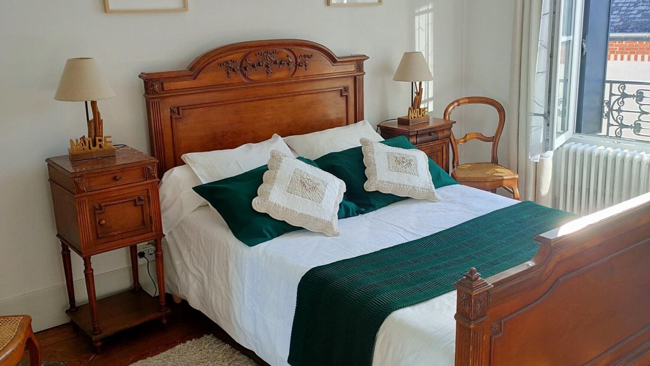 Photo of Bedroom in La Neuville-sur-Essonne