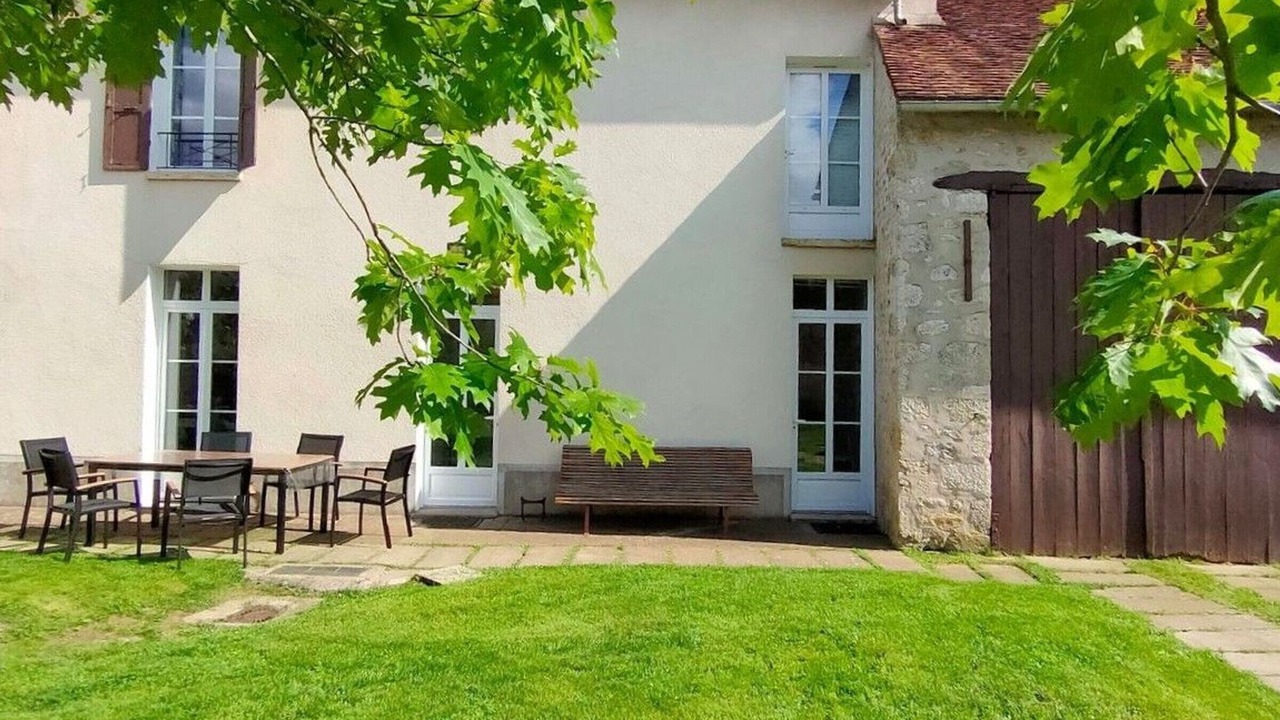 Photo of Outdoor in La Neuville-sur-Essonne