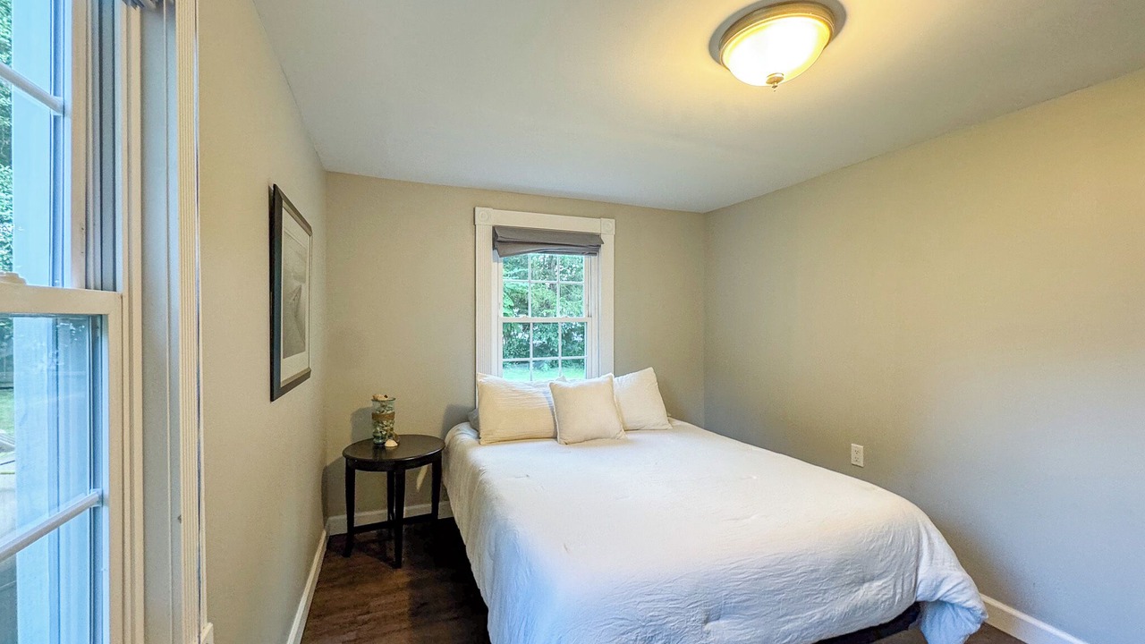 Photo of Bedroom in Niantic