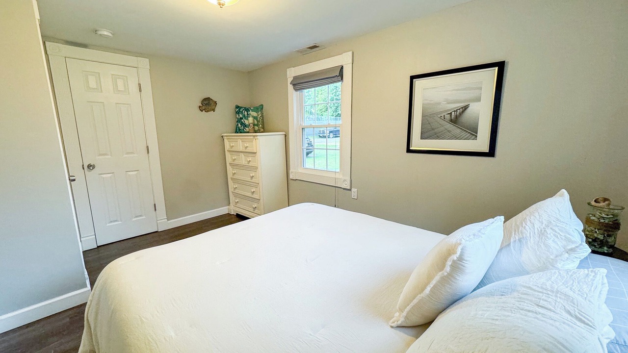 Photo of Bedroom in Niantic