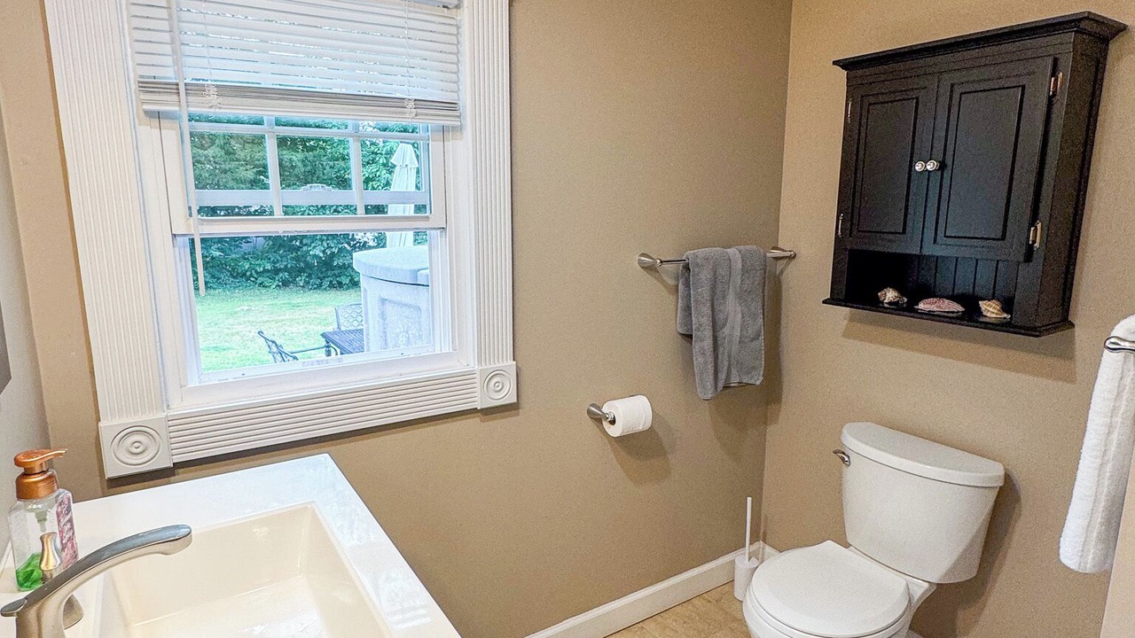Photo of Bathroom in Niantic