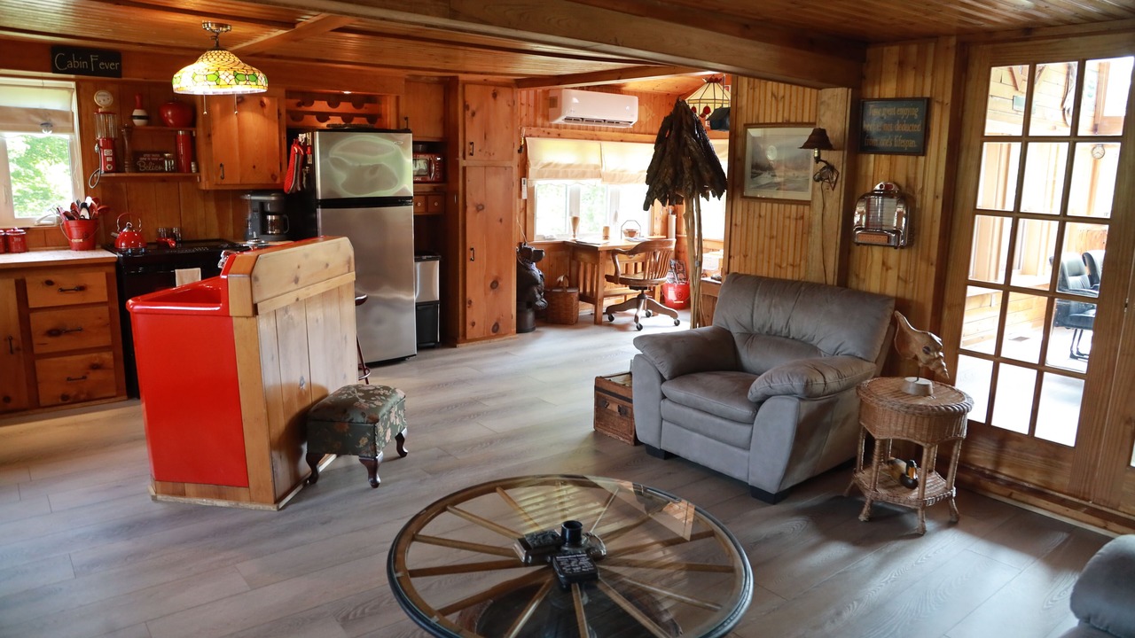 Photo of Livingroom in Collingwood Corner