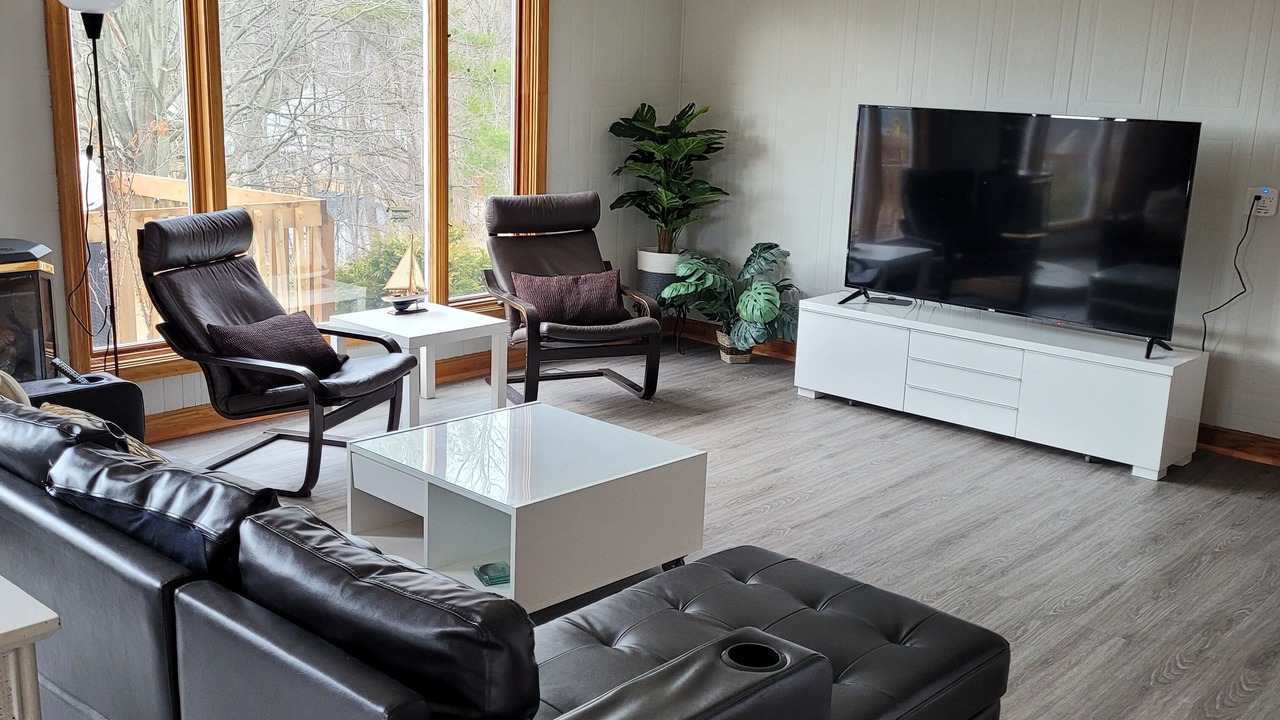 Photo of Livingroom in Port Stanley
