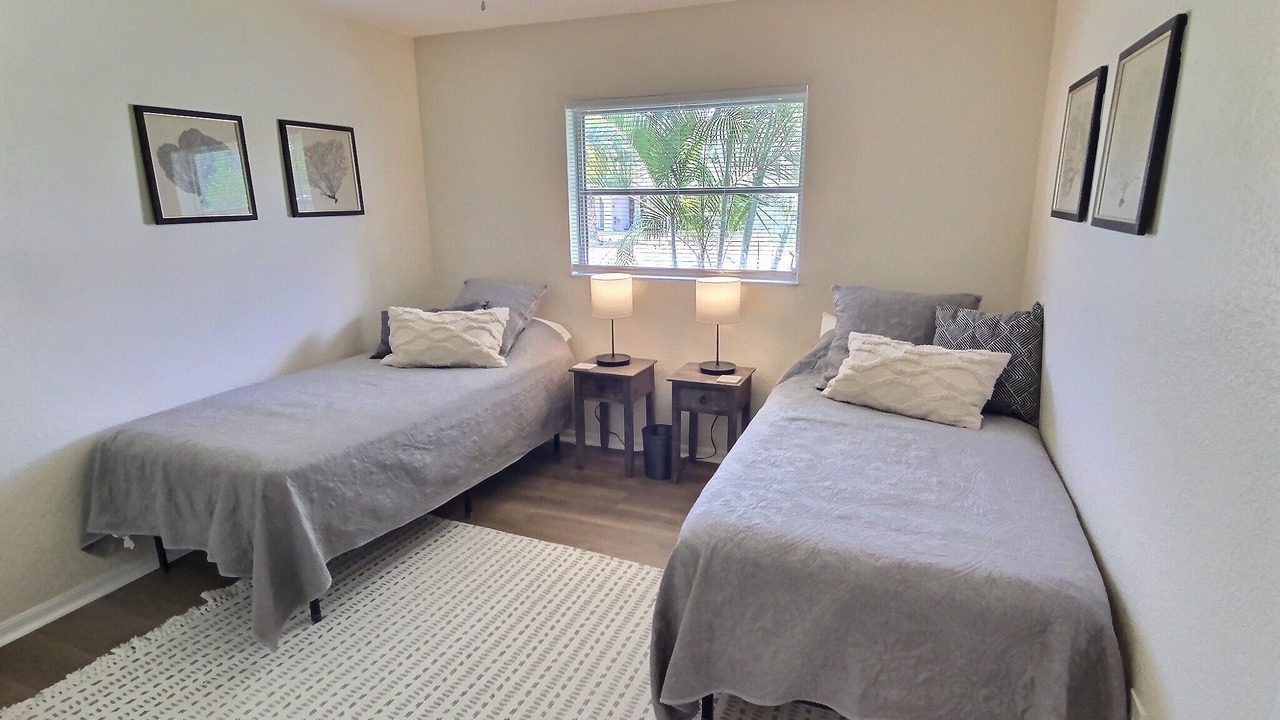 Photo of Bedroom in Venice Gardens