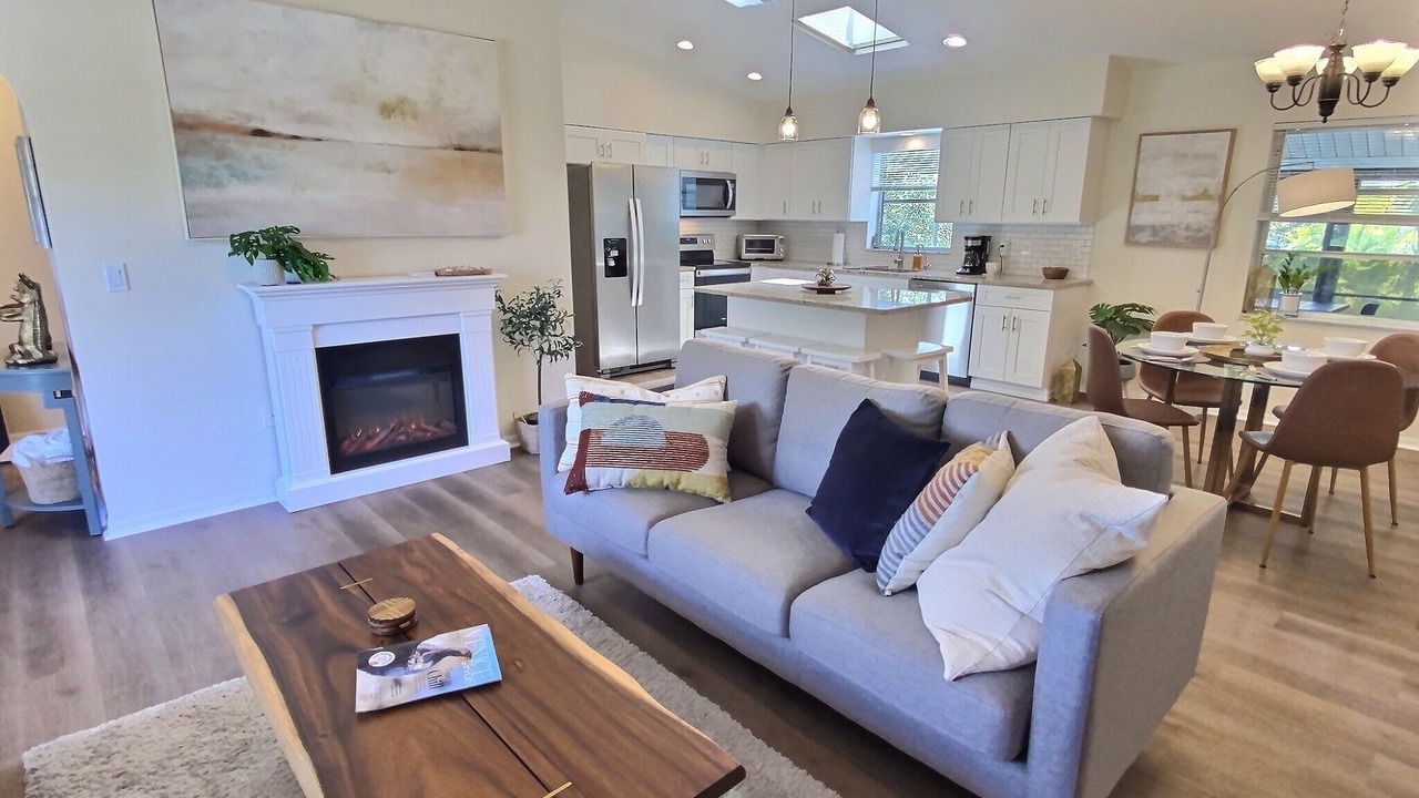 Photo of Livingroom in Venice Gardens