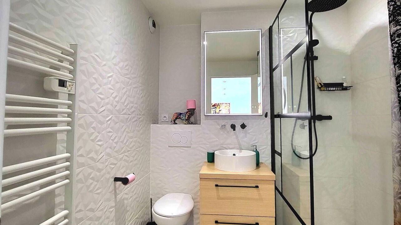 Photo of Bathroom in Charpennes - Charmettes