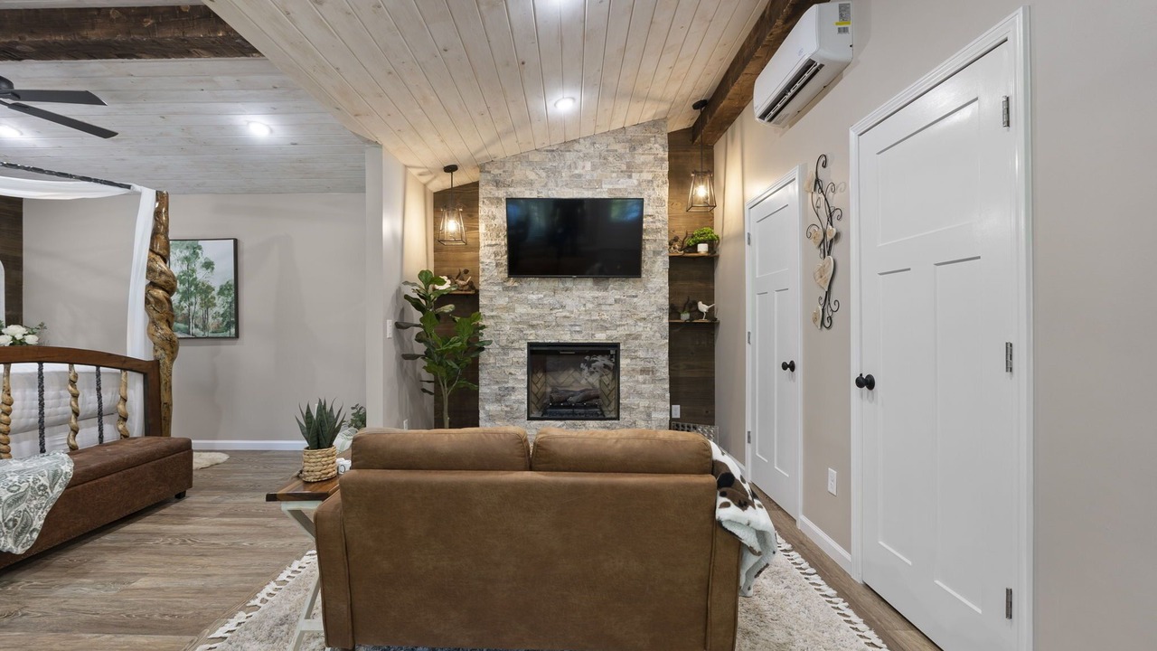 Photo of Livingroom in Burfordville